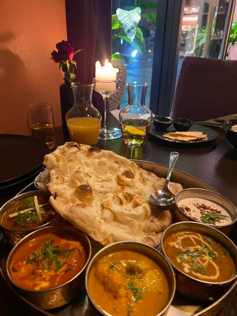SLOW DINNER